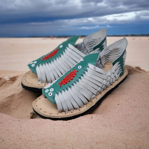NEW Mexican Huaraches - white green and red, size 8 men’s - Picture 2 of 9